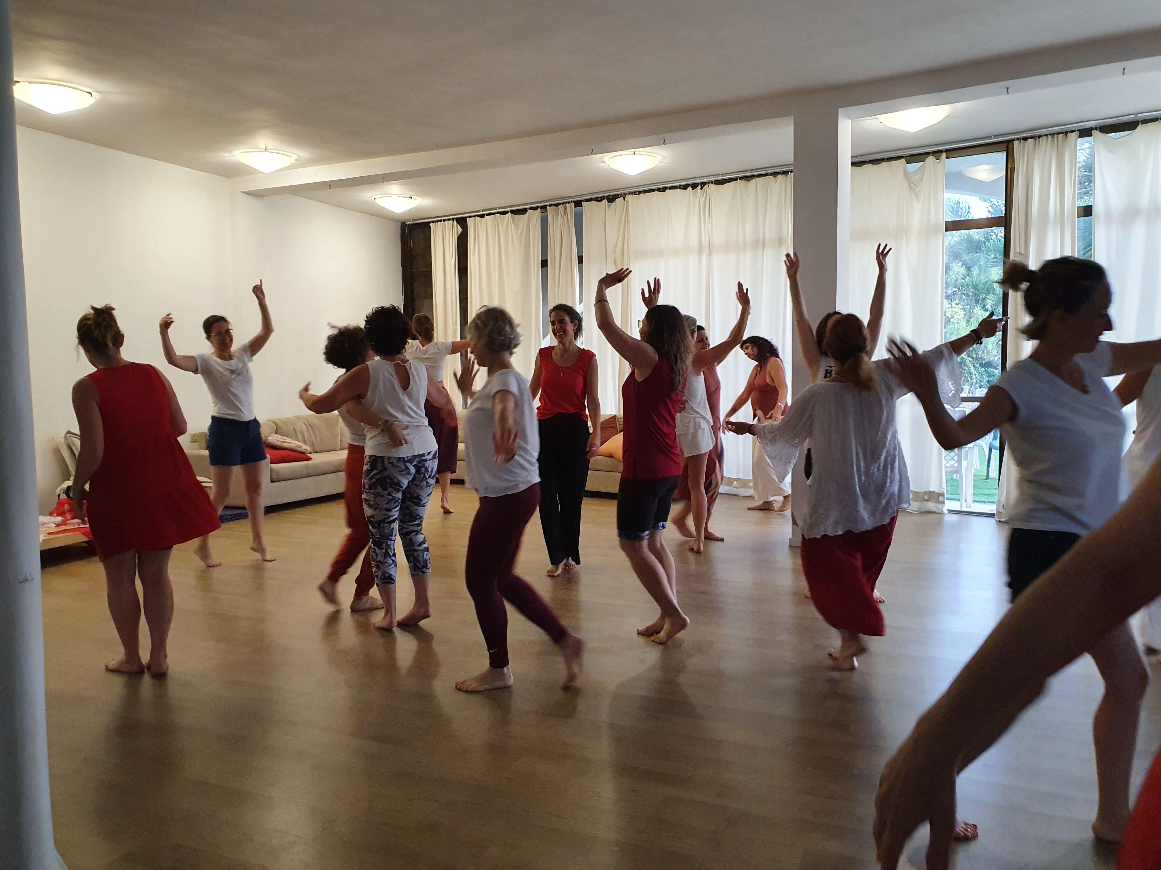 ריקוד חופשי מונחה