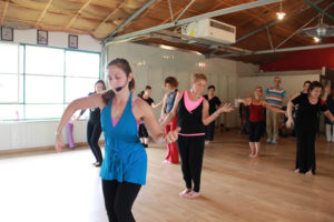 נועה קדמן | אימון תנועתי שמיטיב עם גופך: ריקוד נשמת השמש, ריקוד ניה